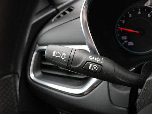 Used 2020 Chevrolet Equinox LT FWD image 11