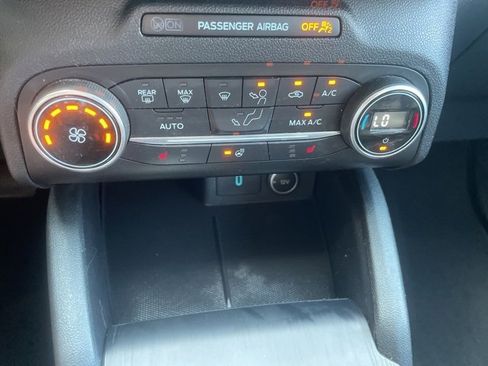 Used 2020 Ford Escape SEL image 37