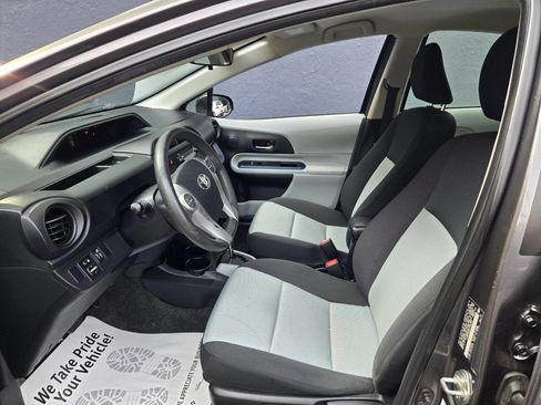 Used 2013 Toyota Prius C Two image 7