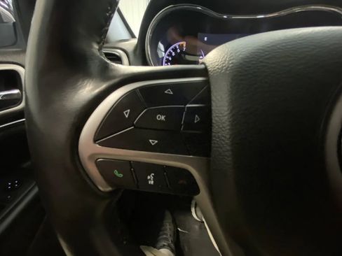 Used 2021 Jeep Grand Cherokee Limited w/ Luxury Group II image 29