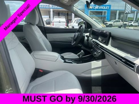 Used 2025 Hyundai Tucson SE FWD image 29