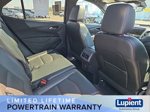 Used 2022 Chevrolet Equinox RS w/ RS Leather Package image 17