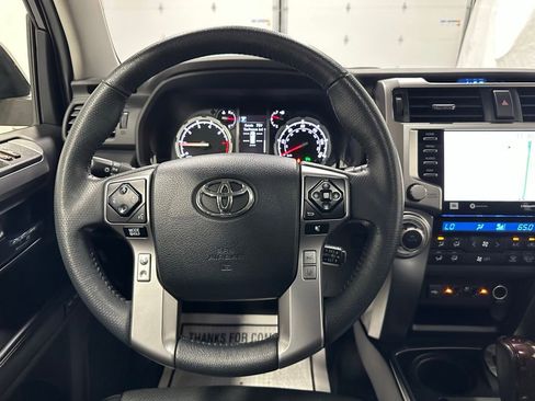 Used 2022 Toyota 4Runner Limited AWD/4WD image 18