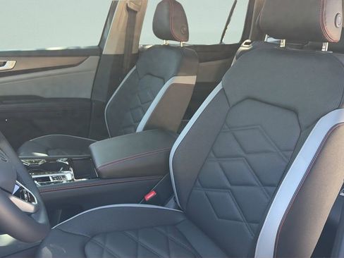 New 2026 Volkswagen Atlas Peak Edition AWD/4WD image 24