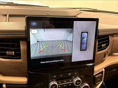 Used 2024 Ford Expedition Max Limited image 29