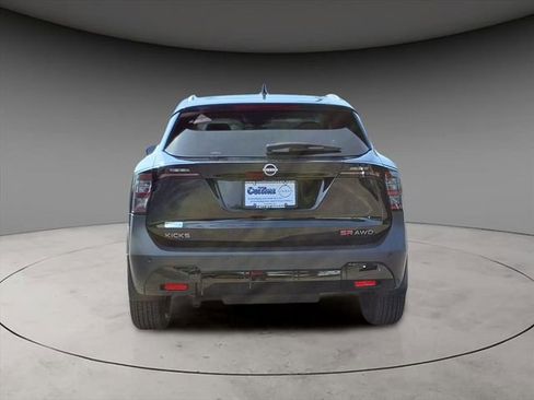 New 2025 Nissan Kicks SR w/ SR Premium Package AWD/4WD image 7