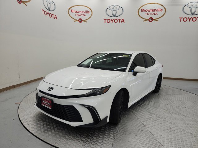 Used 2025 Toyota Camry SE w/ Convenience Package FWD image 2