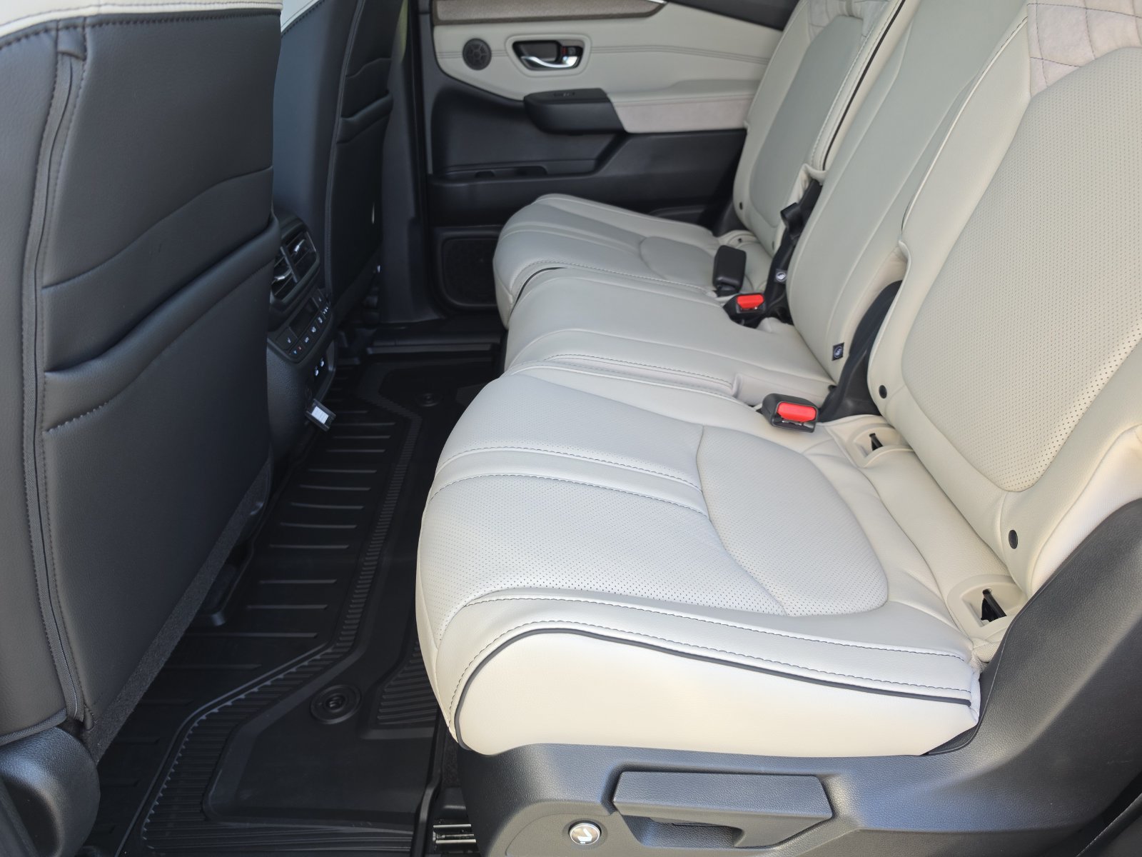 New 2026 Honda Pilot Elite image 13