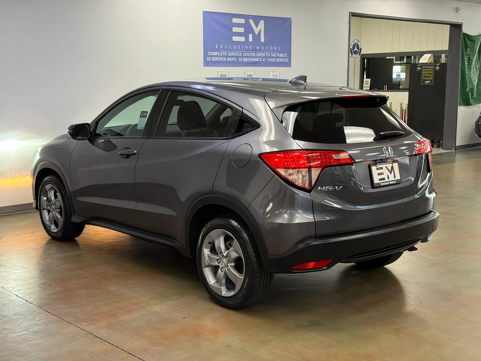 Used 2017 Honda HR-V EX image 5