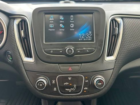 Used 2017 Chevrolet Malibu LS w/ LPO, Convenience Package 1 FWD image 17