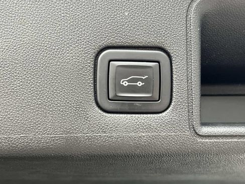 Used 2020 GMC Terrain SLT w/ Preferred Package FWD image 11