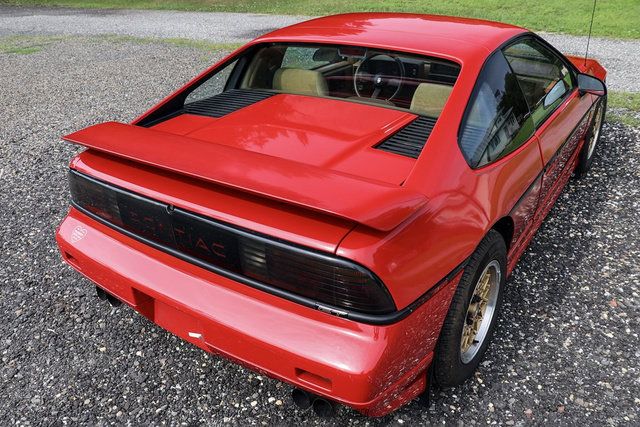 Used 1988 Pontiac Fiero GT RWD image 86