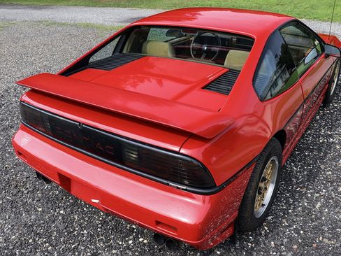 Used 1988 Pontiac Fiero GT RWD image 86