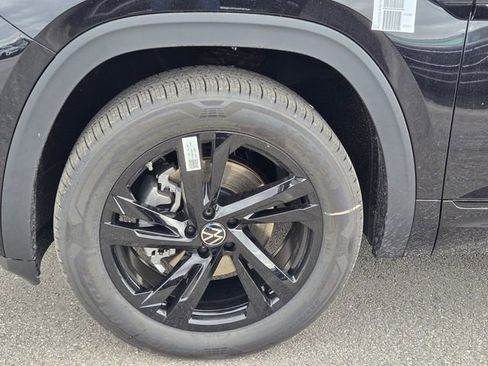 New 2026 Volkswagen Atlas Cross Sport SEL R-Line AWD/4WD image 11