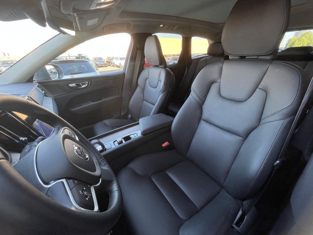 Used 2022 Volvo XC60 T8 Inscription Expression w/ Advanced Package AWD/4WD image 20