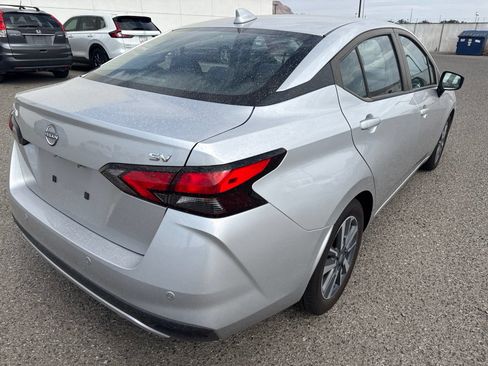 Used 2024 Nissan Versa SV FWD image 6