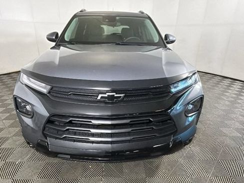Used 2022 Chevrolet TrailBlazer LT w/ LPO, Blackout Package FWD image 7