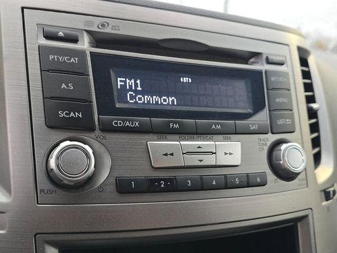 Used 2013 Subaru Legacy 2.5i image 5