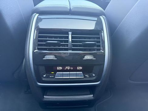 Used 2024 BMW X7 xDrive40i image 30