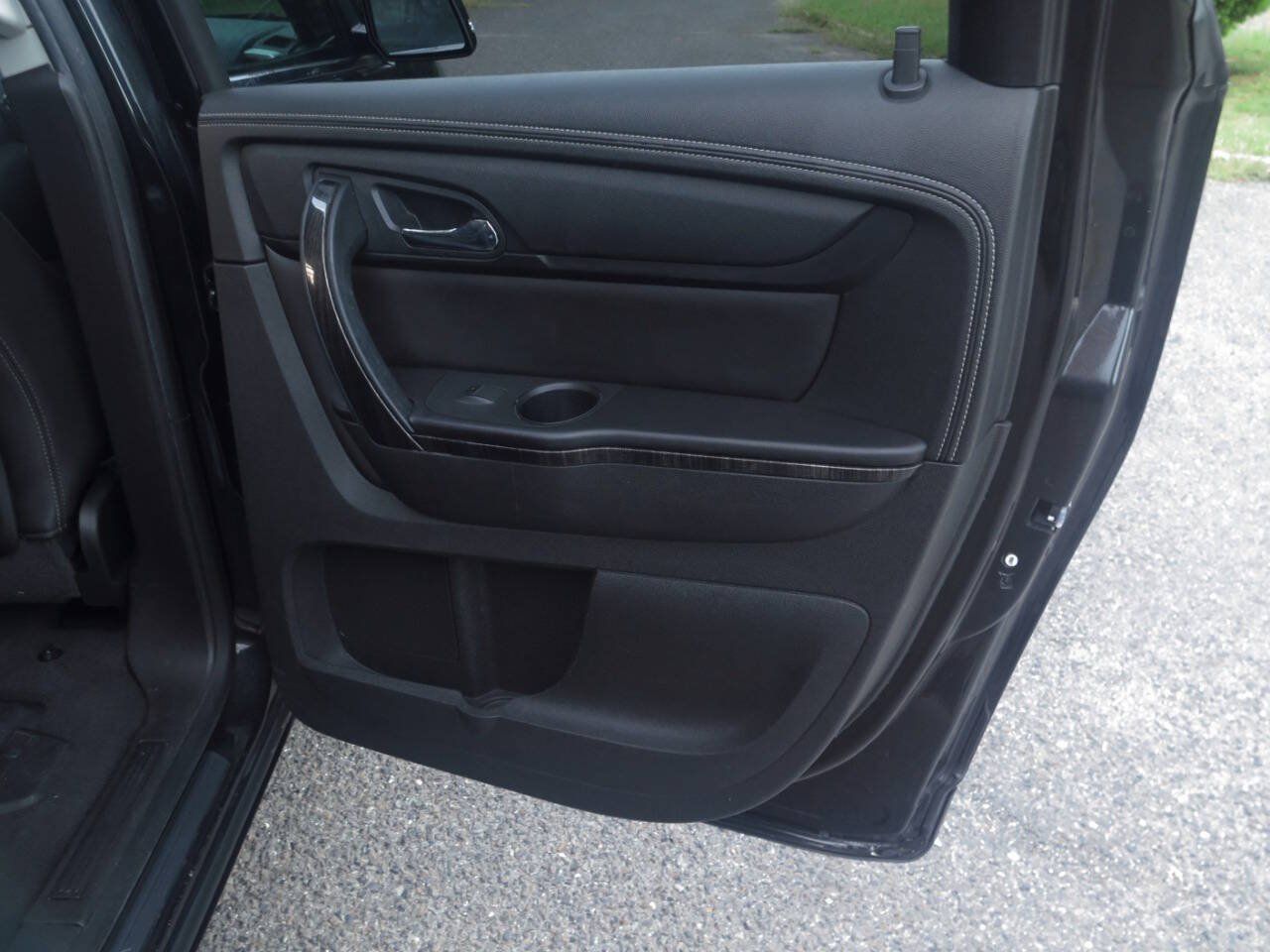 Used 2014 GMC Acadia SLT AWD/4WD image 30