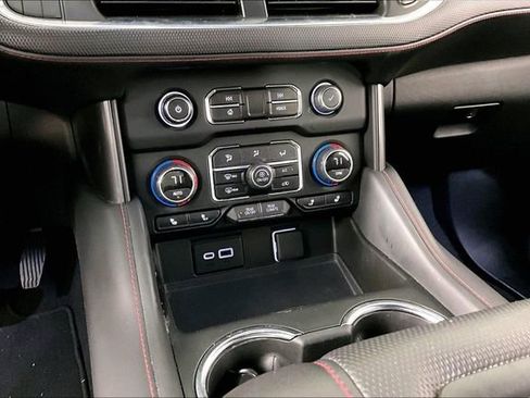 Used 2022 Chevrolet Tahoe RST w/ Luxury Package AWD/4WD image 8