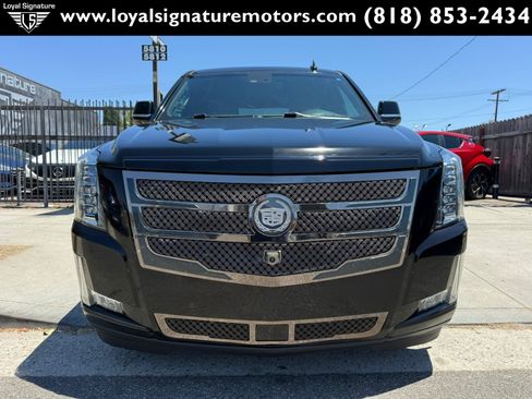 Used 2015 Cadillac Escalade ESV Platinum AWD/4WD image 2
