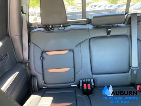 Used 2025 GMC Sierra 1500 AT4 w/ AT4 Premium Package AWD/4WD image 20