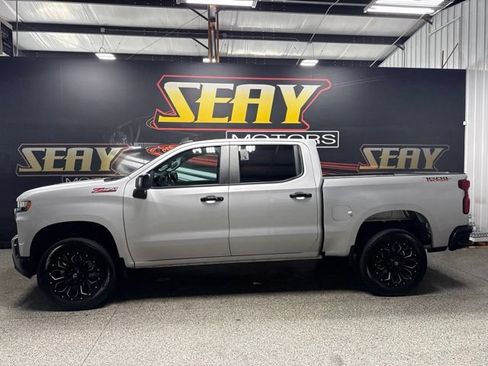 Used 2020 Chevrolet Silverado 1500 LT Trail Boss w/ Safety Package AWD/4WD image 2