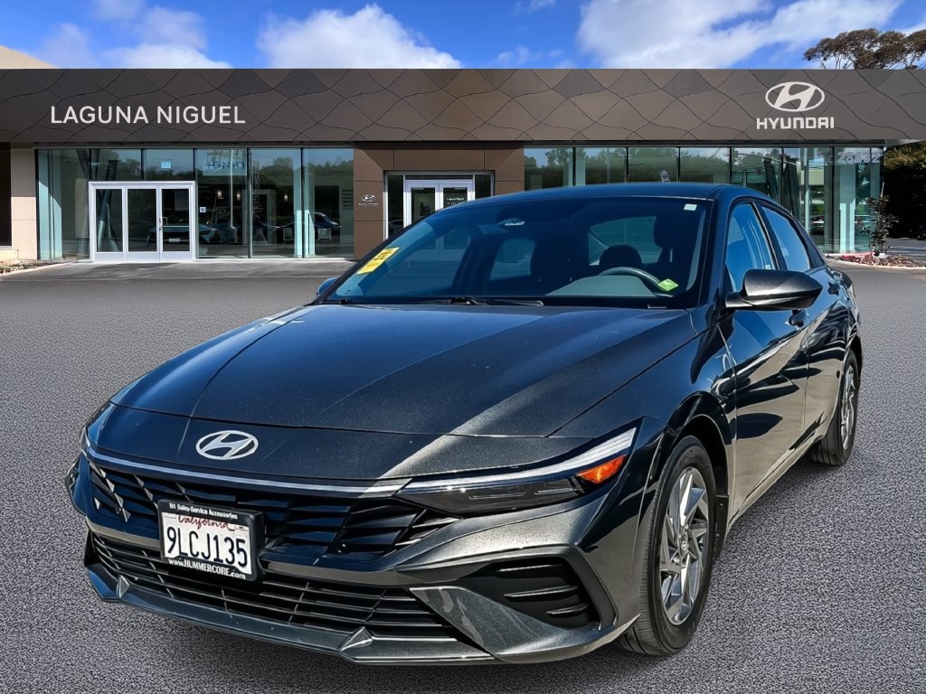 Used 2024 Hyundai Elantra SEL FWD image 1