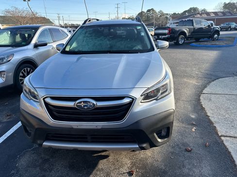 Used 2022 Subaru Outback Limited image 6