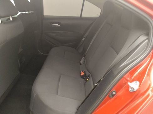 Used 2021 Toyota Corolla LE FWD image 18