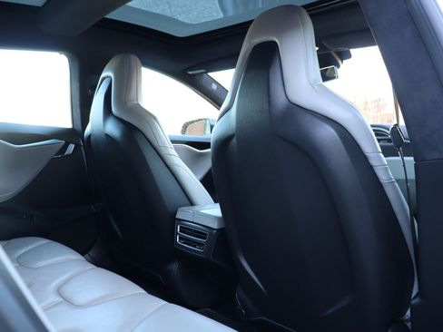 Used 2016 Tesla Model S 85D image 18