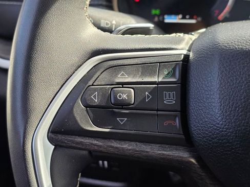 Used 2024 Jeep Grand Cherokee L Limited w/ Luxury Tech Group II AWD/4WD image 32