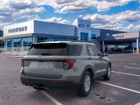 New 2026 Ford Explorer Active RWD image 8