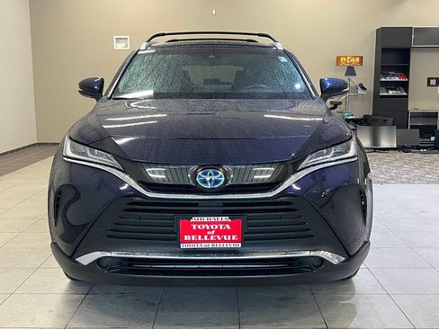 Certified 2021 Toyota Venza XLE image 12