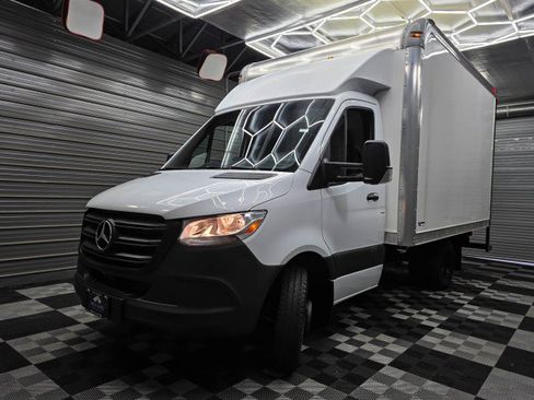 Used 2024 Mercedes-Benz Sprinter 4500 image 29