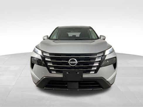 Used 2024 Nissan Rogue SV FWD image 3
