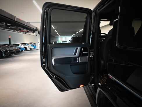 Used 2025 Mercedes-Benz G 580 w/ EQ Technology image 17