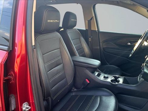 Used 2022 GMC Terrain Denali w/ Denali Premium Package AWD/4WD image 29