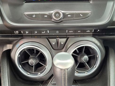 Used 2022 Chevrolet Camaro LT image 21