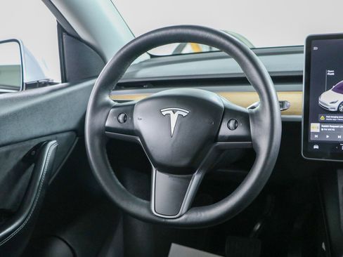 Used 2021 Tesla Model Y Long Range AWD/4WD image 12