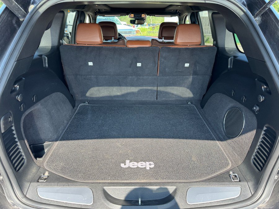 Used 2019 Jeep Grand Cherokee Summit AWD/4WD image 17