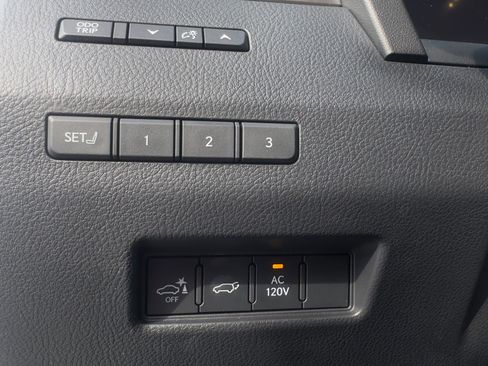 Used 2025 Lexus GX 550 AWD/4WD image 43