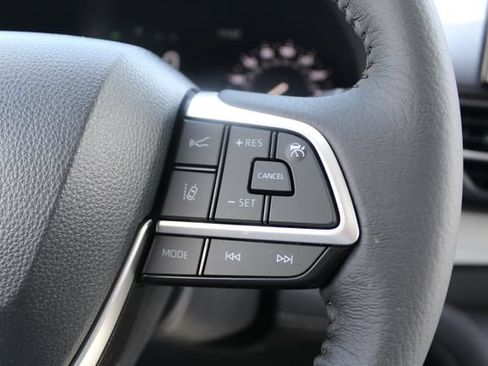 Certified 2026 Toyota Sienna XLE FWD image 57