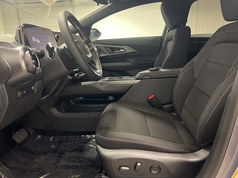 New 2026 Chevrolet Equinox EV LT w/ Comfort Package AWD/4WD image 7