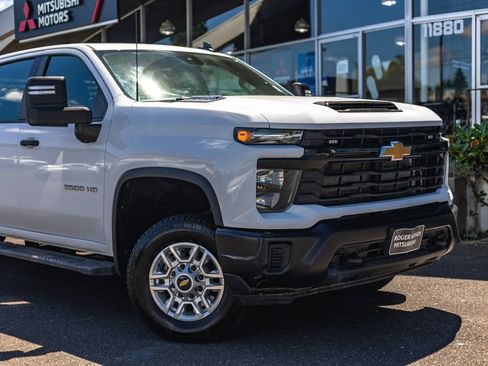 Used 2024 Chevrolet Silverado 2500 W/T w/ WT Fleet Convenience Package AWD/4WD image 3