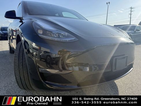 Used 2024 Tesla Model Y Long Range AWD/4WD image 22