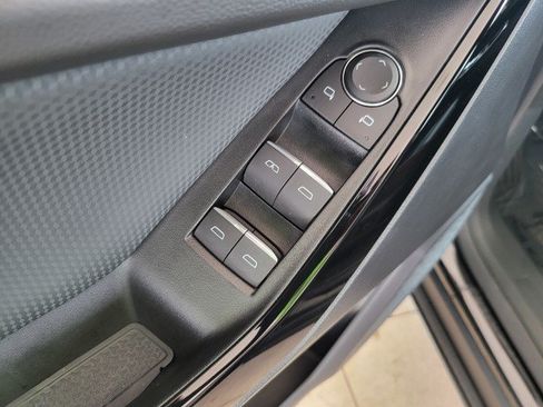 Used 2025 Chevrolet Equinox RS w/ Safety and Technology Package AWD/4WD image 16