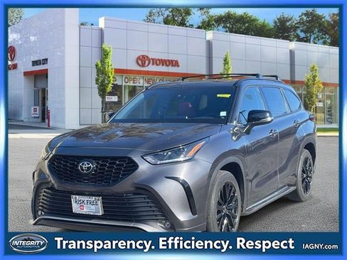 Certified 2023 Toyota Highlander XSE image 4