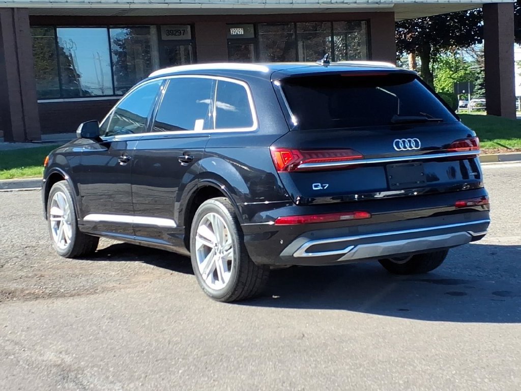 Used 2020 Audi Q7 3.0T Premium Plus w/ Premium Plus Package AWD/4WD image 3
